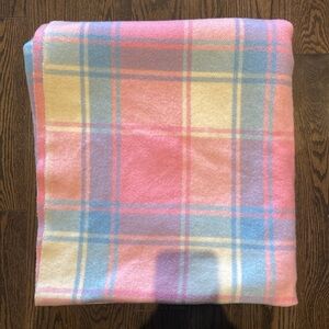 Vintage “INVICTA” Gold Medal Mill Wool Blanket Throw